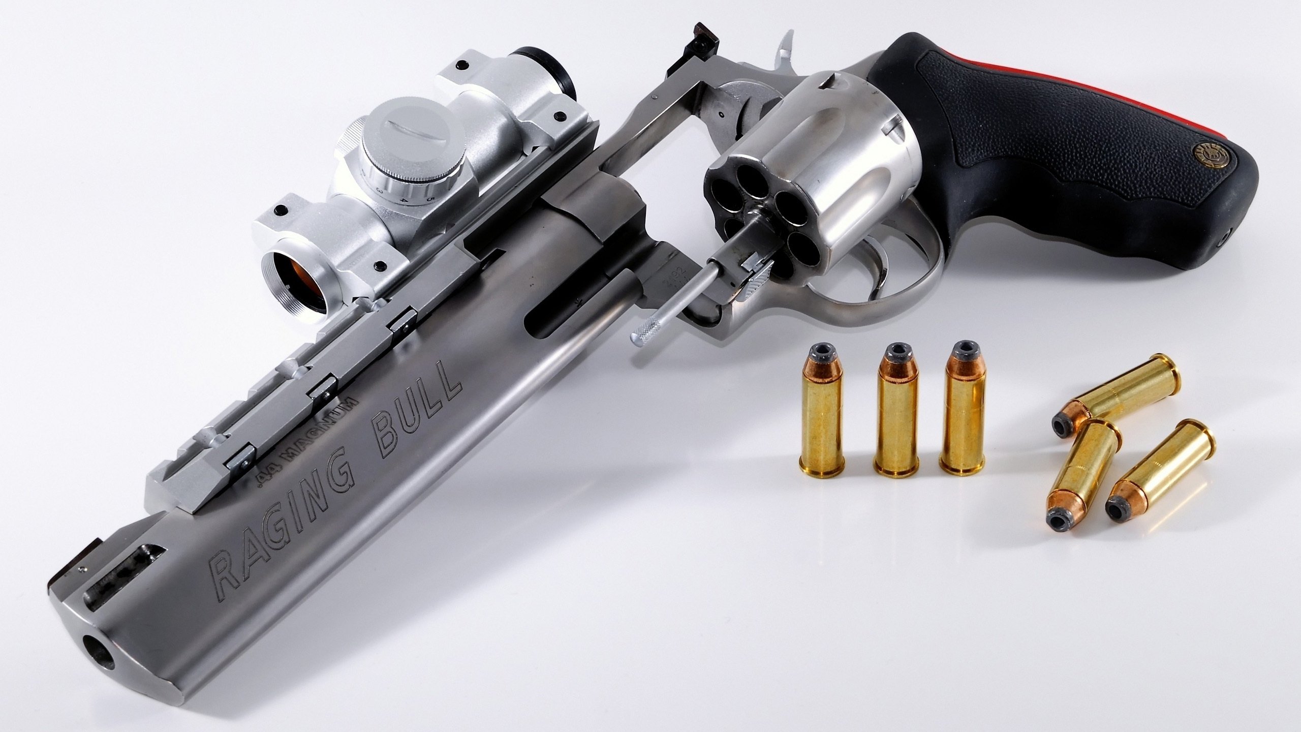 九游娱乐网站体验棒-塞维利亚中后场配合流畅减少失误，塞维利亚最佳阵容