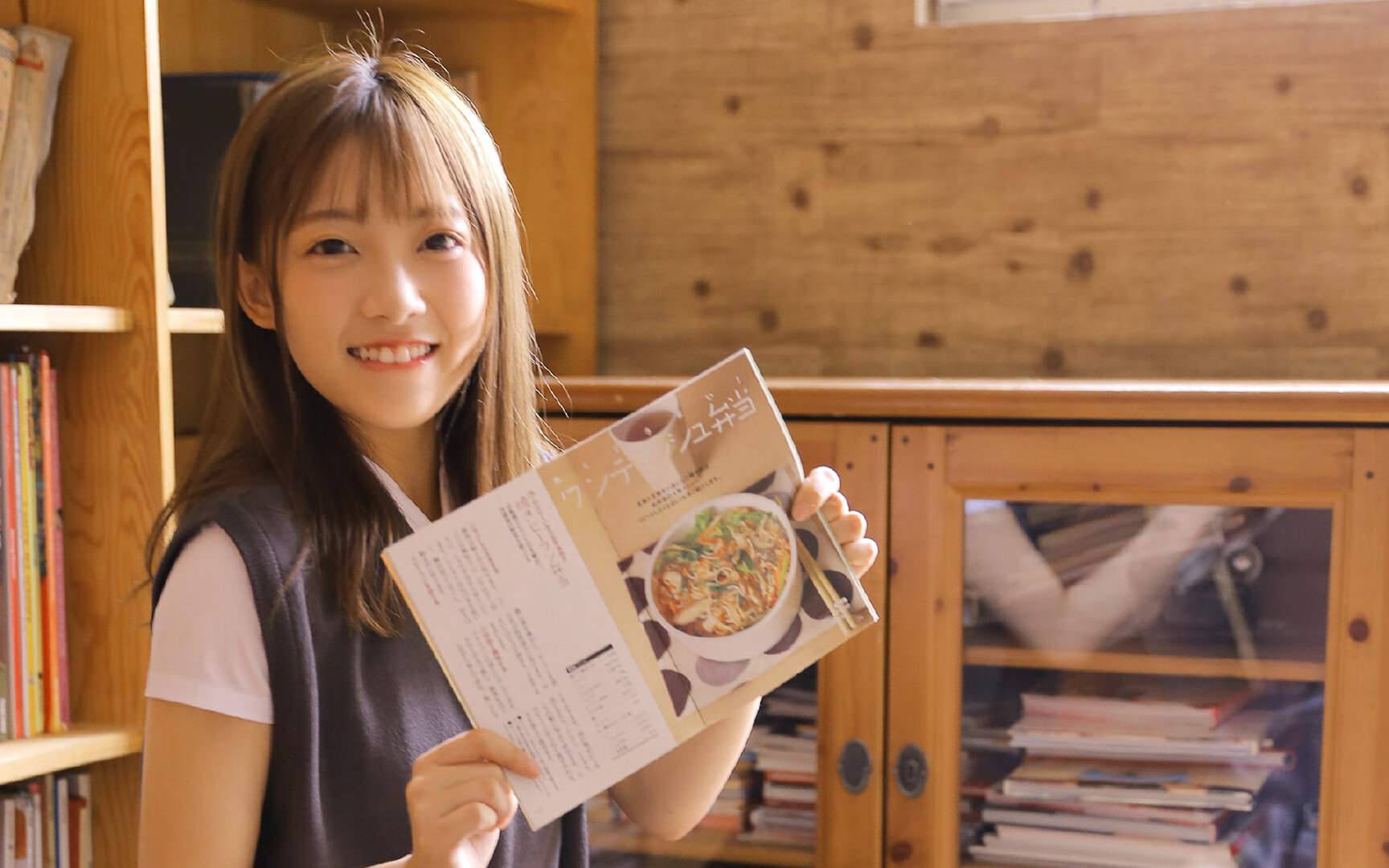 拜仁锋线火力压制形成持续高压，拜仁锋线组合