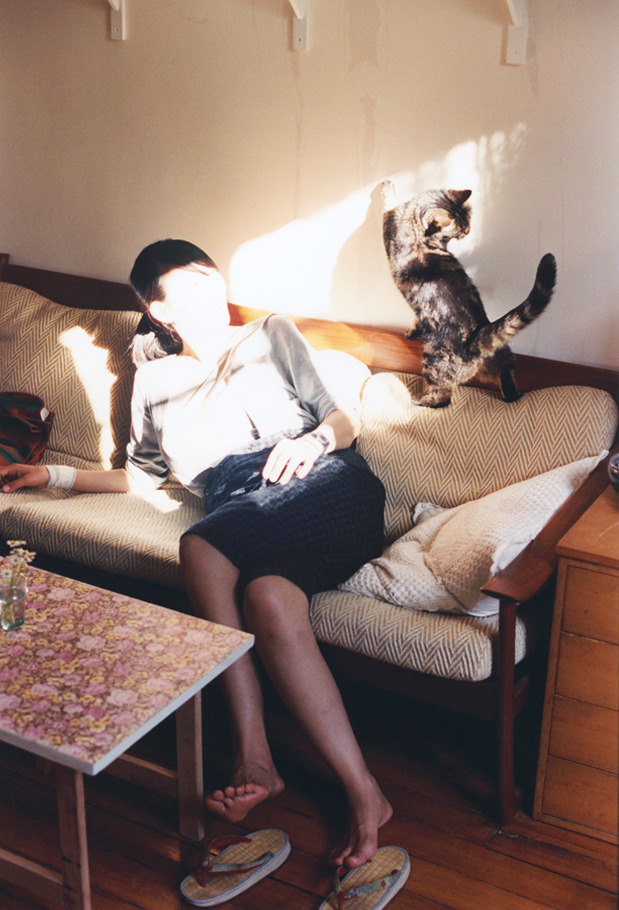 9游app-战队联名商品上线首日售罄粉丝消费力惊人，战队商店兑换什么合适